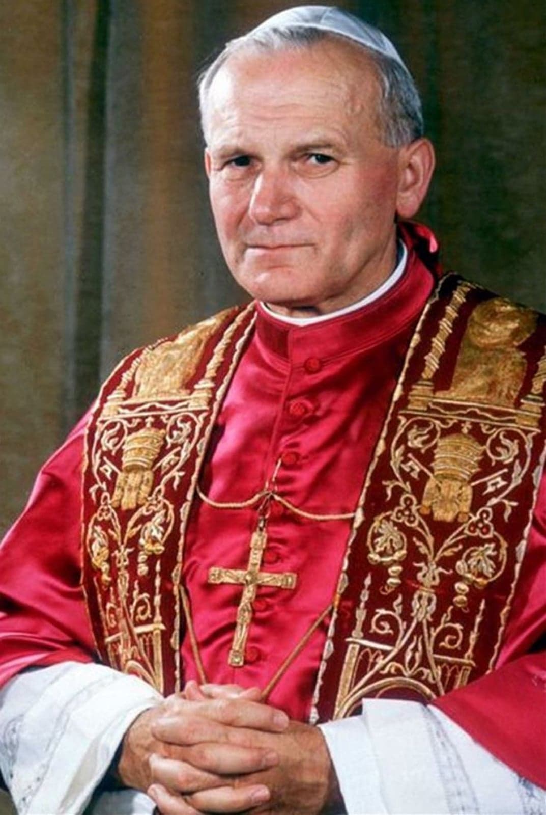 Portrait de Saint Jean-Paul II en chasuble rouge